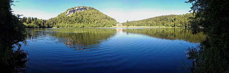 Panoramique sur le lac d'Antre