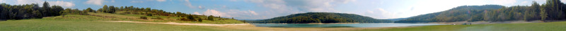 Lac de Vouglans aux abords de Largillay