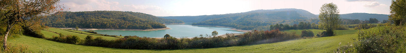 Lac de Vouglans à proximité de Largillay